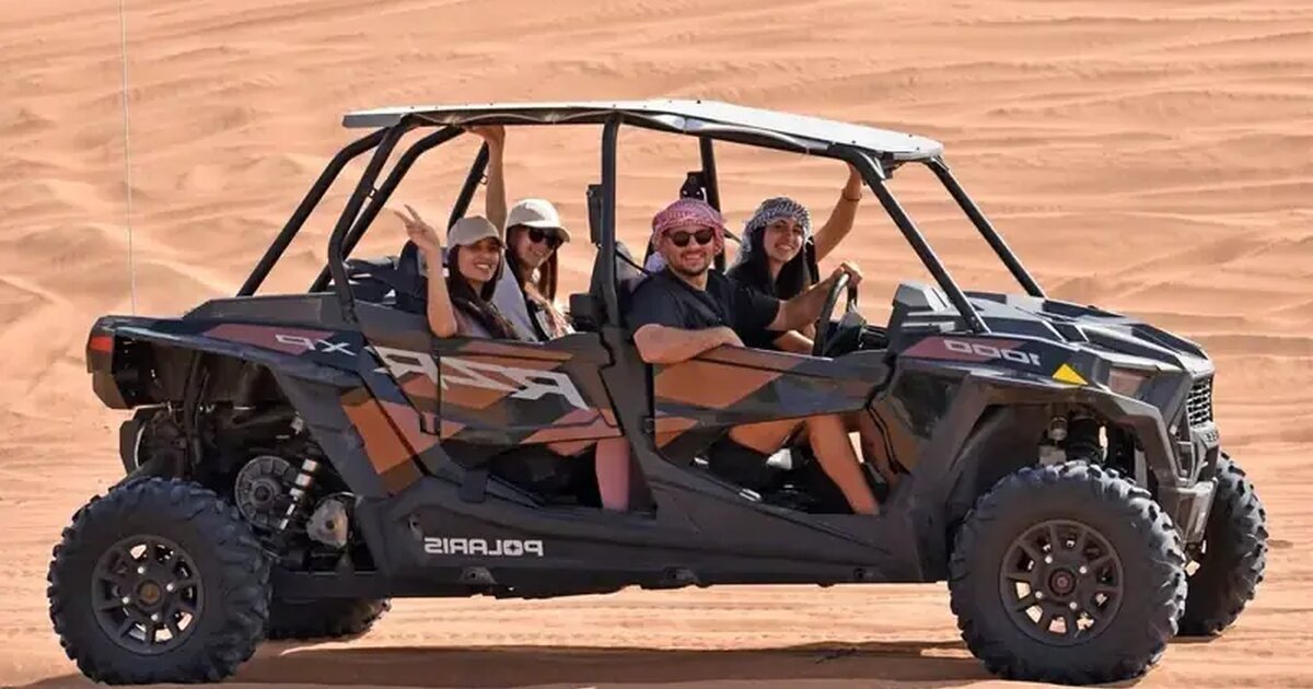 2-Seater vs 4-Seater Dune Buggy Dubai: Which Size Fits Your Group? 3 4-seater Polaris RZR 1000 CC dune buggy for groups in Dubai