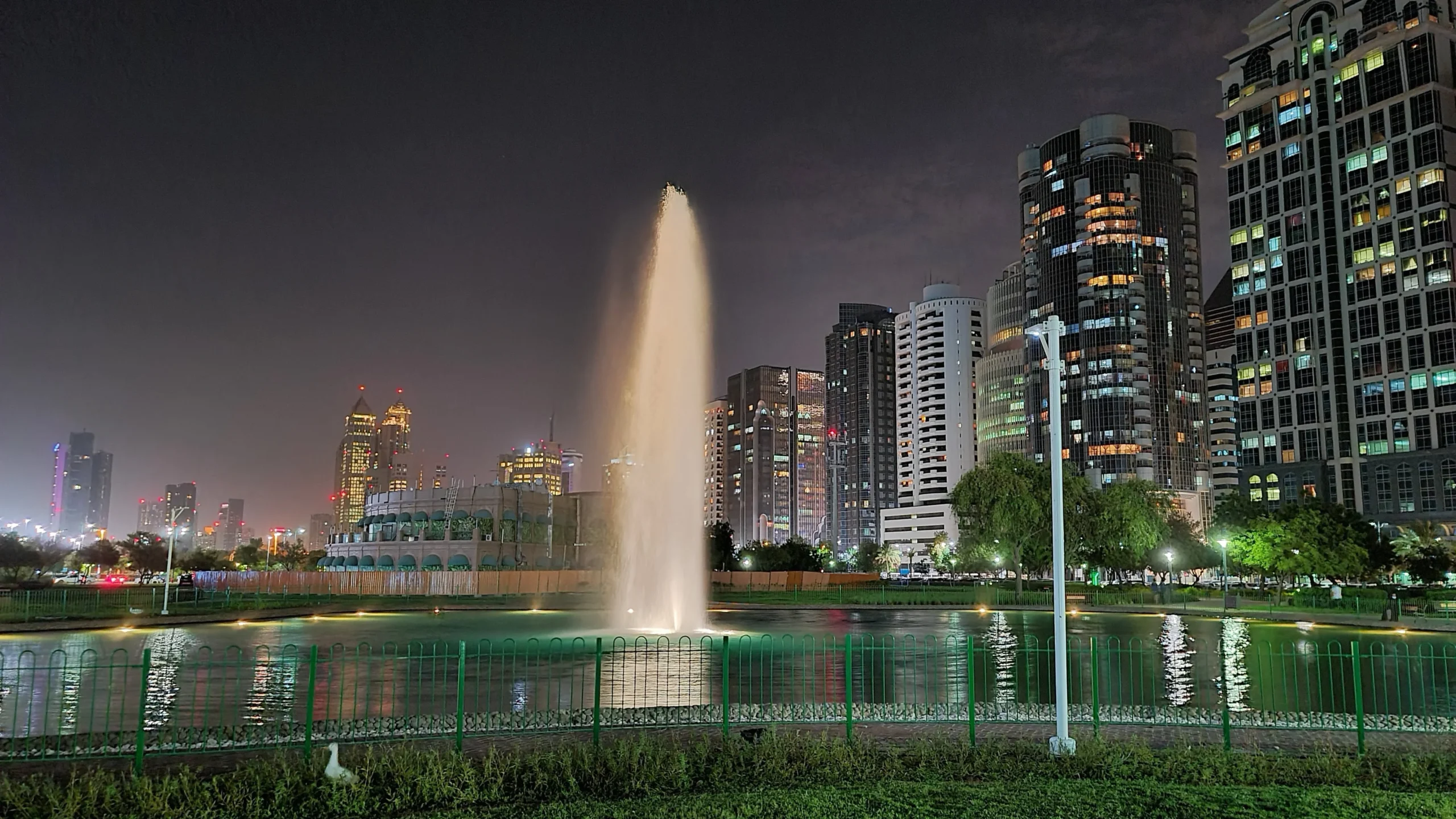 the lake park حديقة البحيرة - abu dhabi