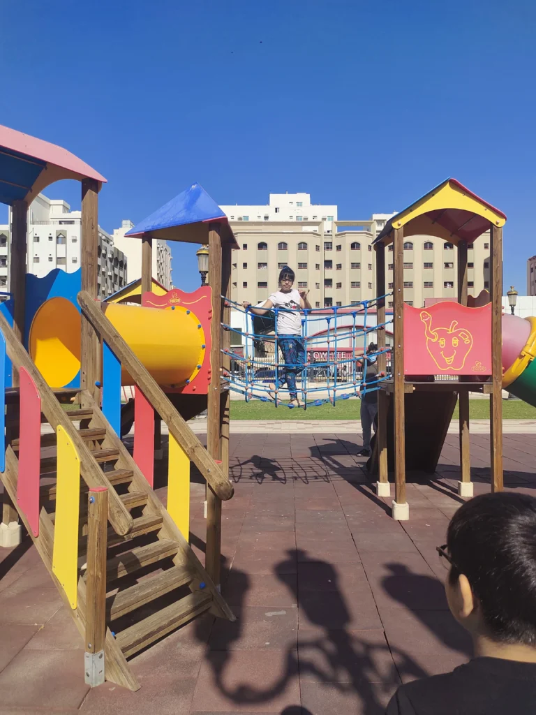 rolla square park - sharjah