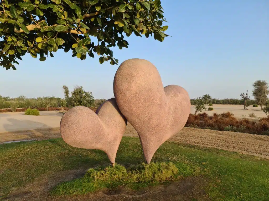 Love Lake Dubai: Photos, Romantic Spot, Timings, Tour 9 love lake - dubai reviews