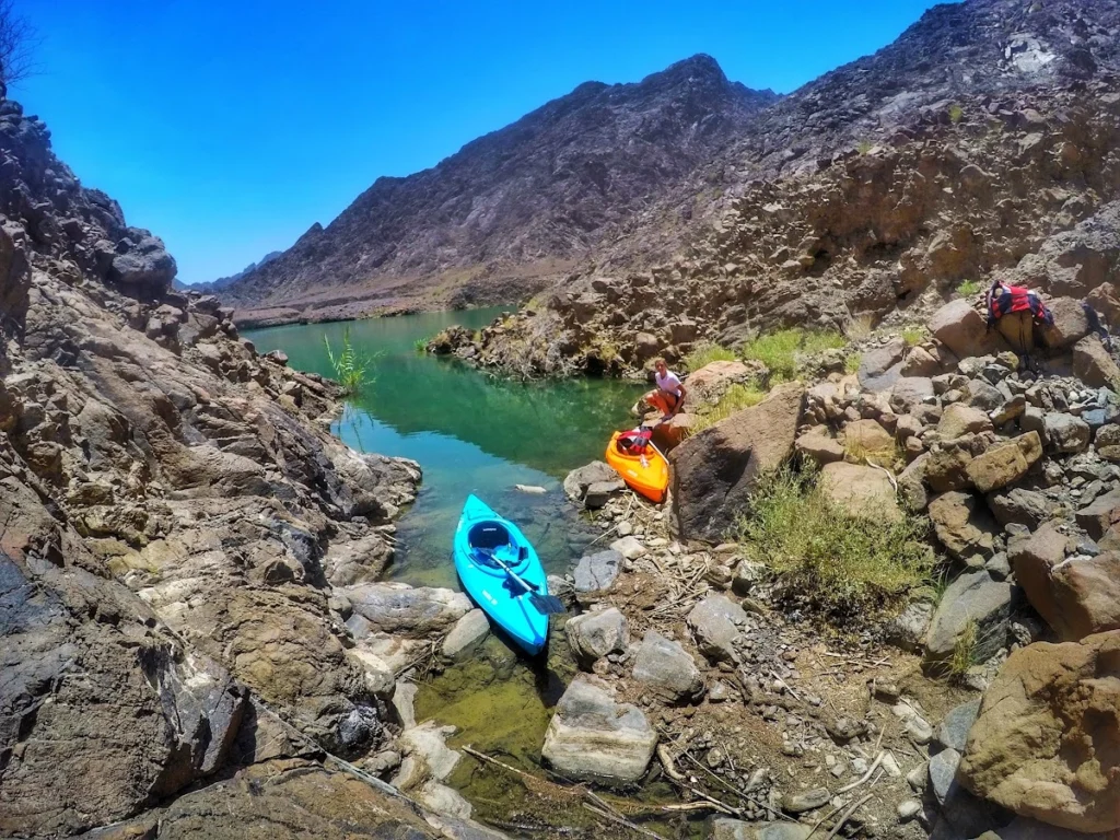 hatta dam water fall