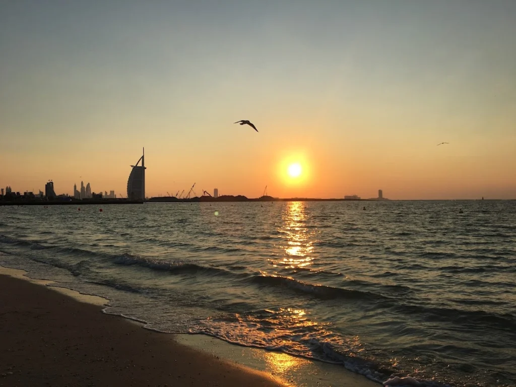 How Can You Enjoy the Kite Beach Dubai Sunset