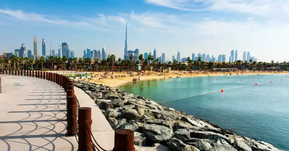 La Mer Beach
