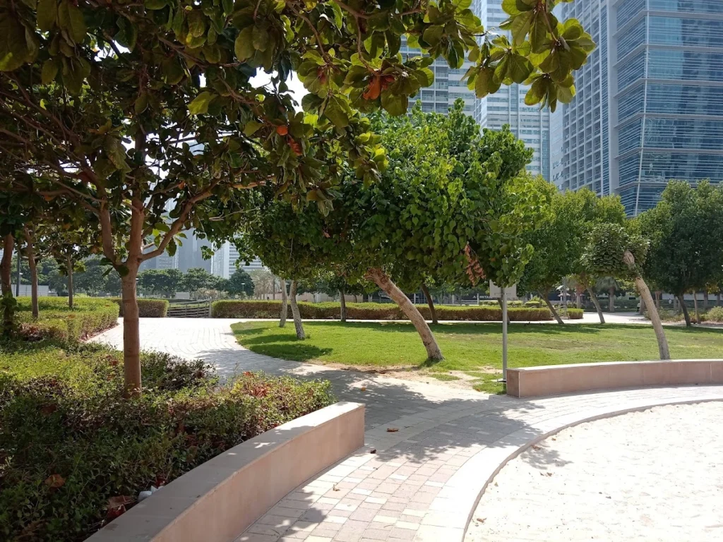 What Can You Expect from Your Visit to Jumeirah Lakes Towers Park