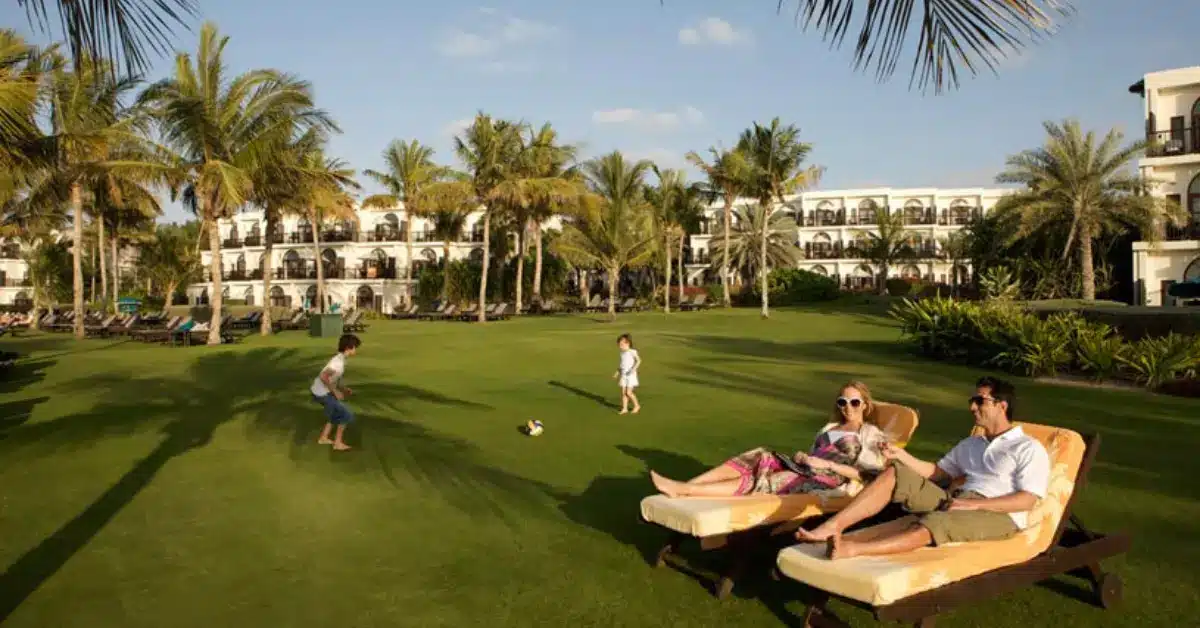 Best Jebel Ali Resorts for Families, Couples, and Luxury Travelers