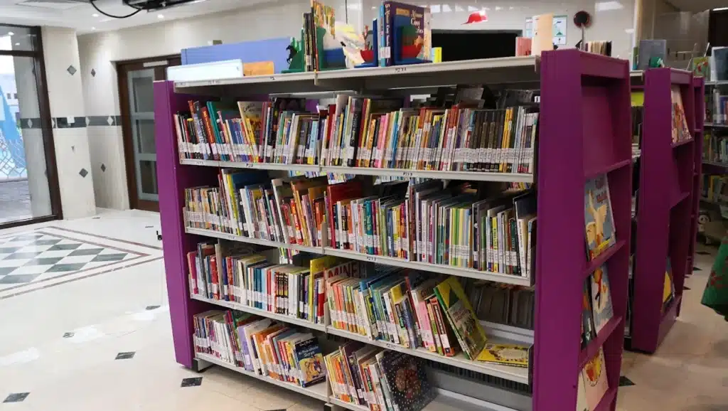 Khalifa Park Library: Opening Hours, Book Collection, Membership & Events Guide 3 Khalifa Park Library 1